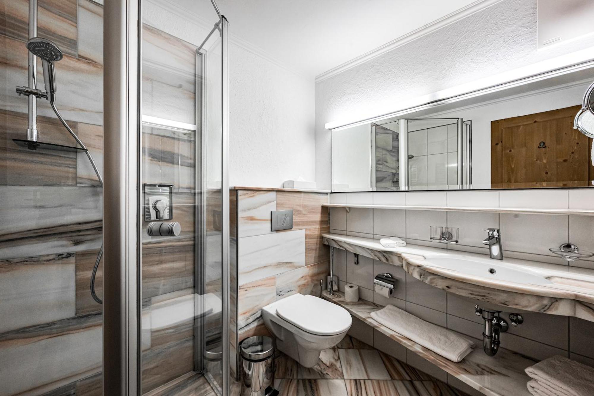 Hotel Edelweiss & Gurgl オーバーグールグル 部屋 写真