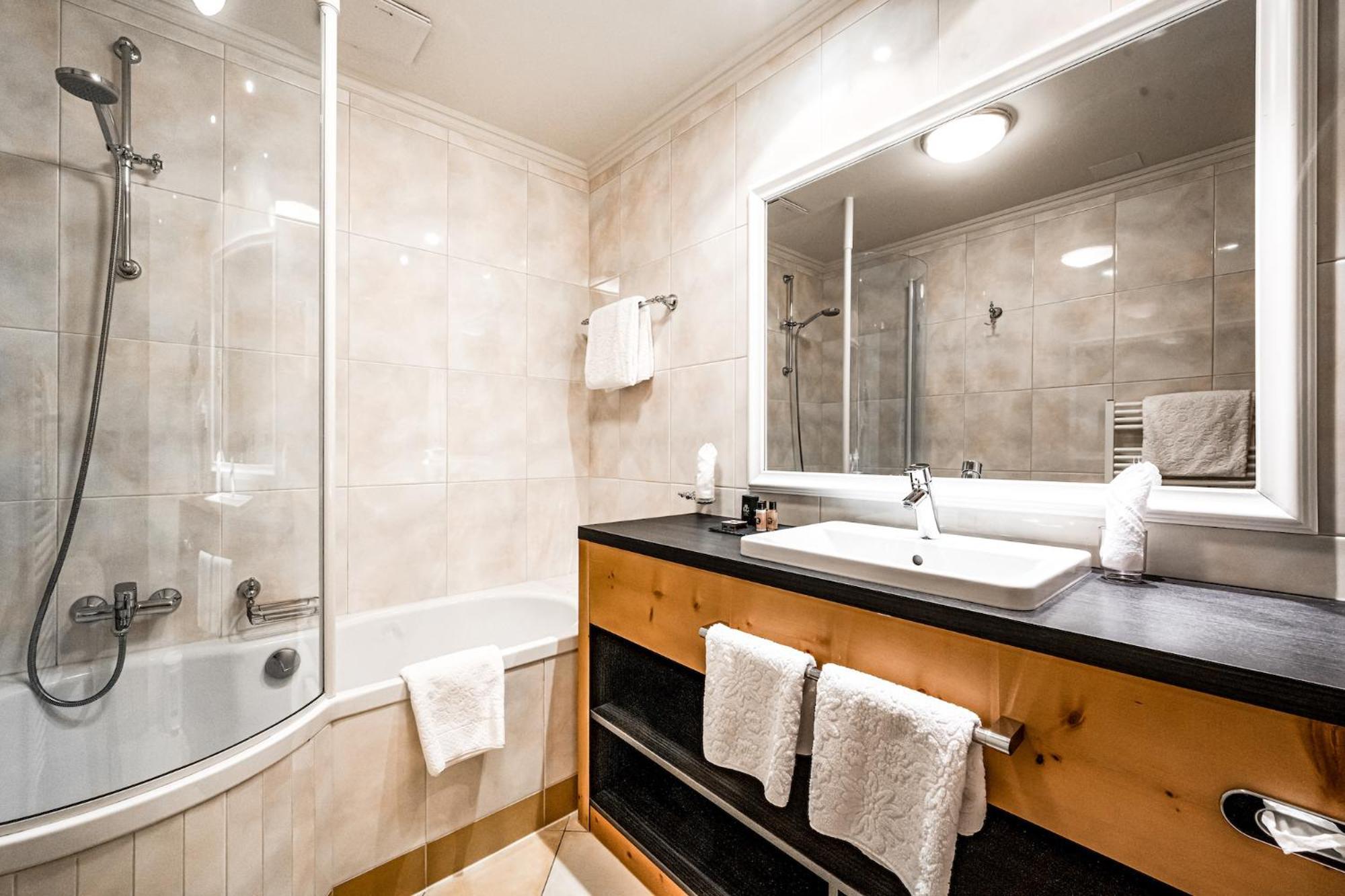 Hotel Edelweiss & Gurgl オーバーグールグル 部屋 写真