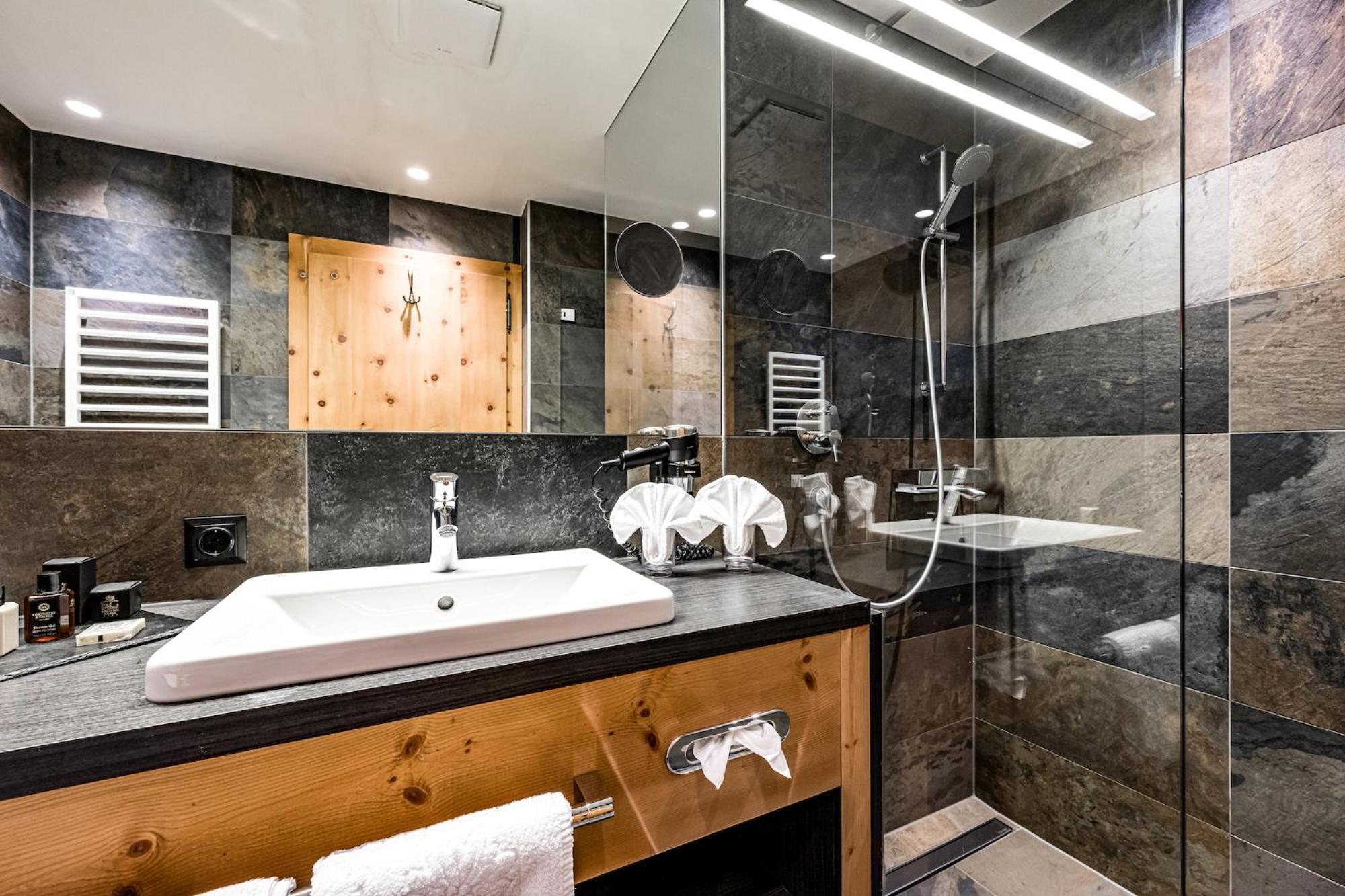 Hotel Edelweiss & Gurgl オーバーグールグル 部屋 写真