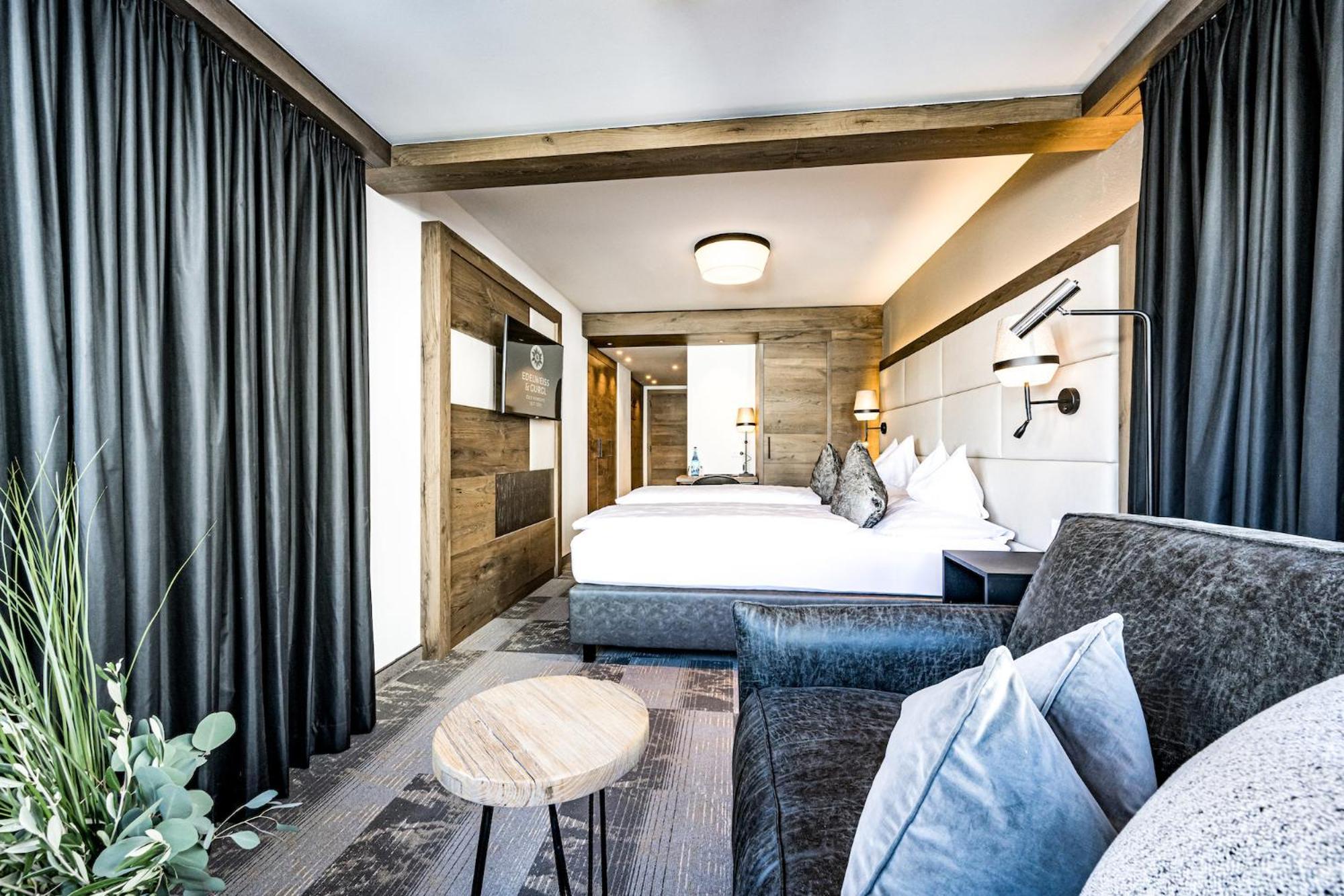 Hotel Edelweiss & Gurgl オーバーグールグル 部屋 写真