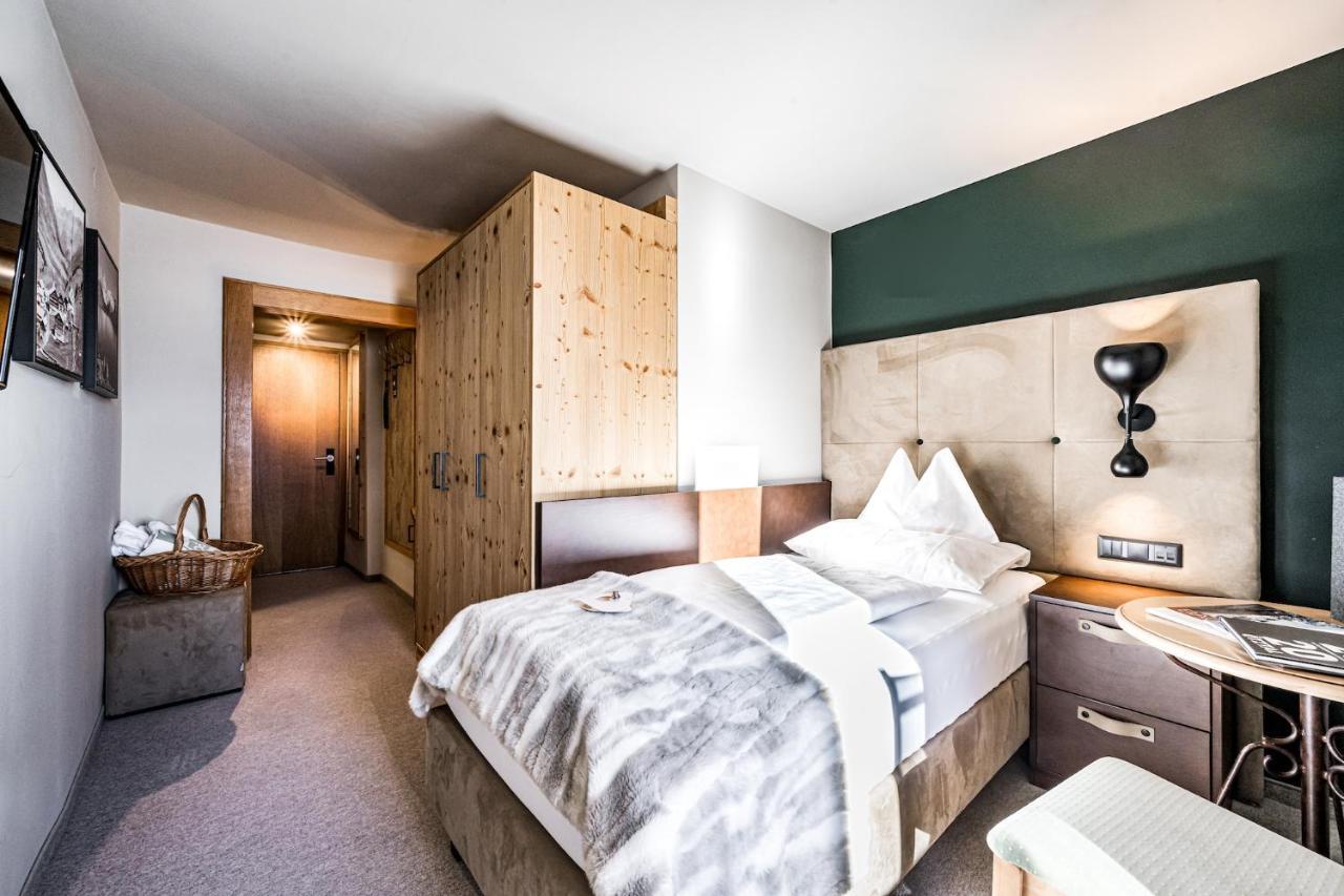 Hotel Edelweiss & Gurgl オーバーグールグル 部屋 写真